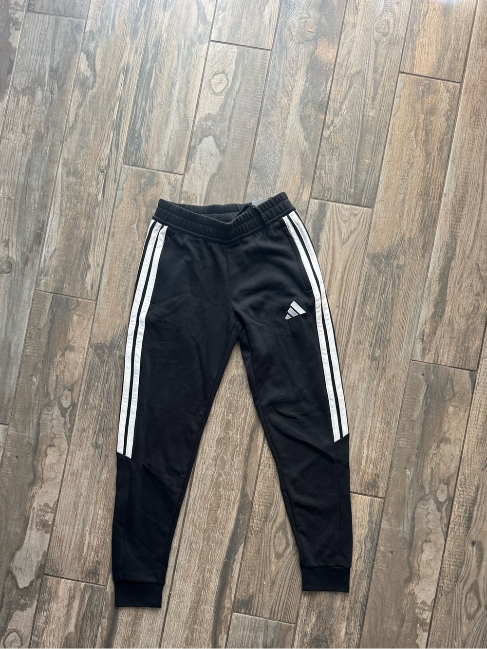 ADIDAS TIRO 26 LEAGUE TRAINING PANTS WOMENS XS
NEVER WORN WITH TAGS